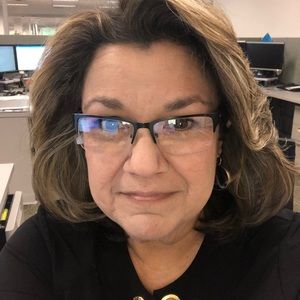 Meet your Posher, Mirna